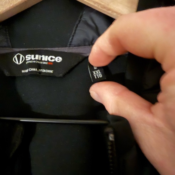 Men’s Black Sunice Full Zip Performance Golf Jacket - Picture 3 of 3